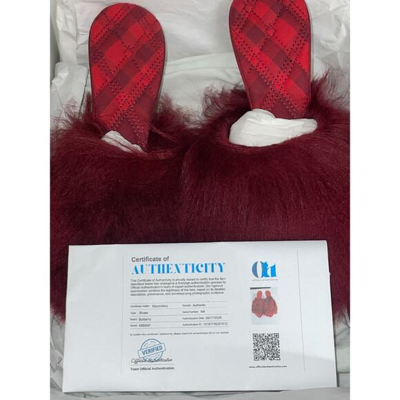 Authentic Burberry Minnie Jackie Shearling Mules Slide Sandal Ripple Red NIB COA - Picture 9 of 13